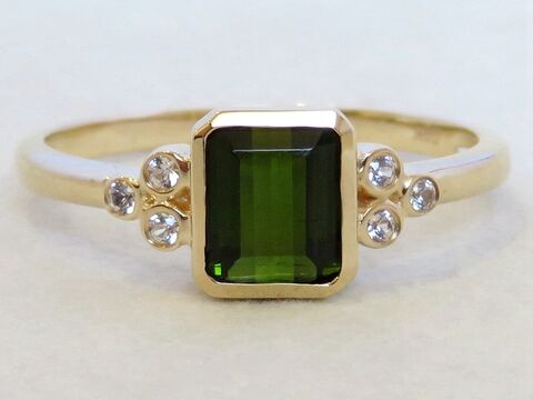 1.1ct Green Tourmaline & White Sapphire Ring in 9k Yellow Gold