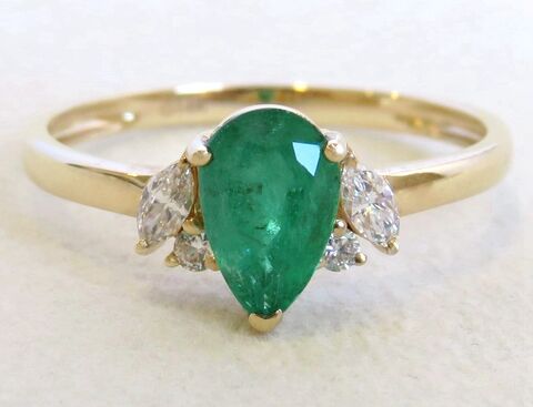 1ct Emerald & 0.16ct Diamond Ring in 14k Yellow Gold