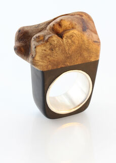 Ebonburl Ring