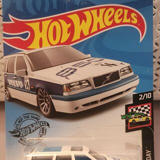 Hot Wheels HW Race Day 2/10 Volvo 850 Estate - Race Car