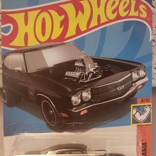 Hot Wheels Muscle Mania 8/10 Chevelle SS Express - Black