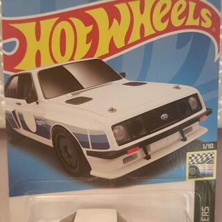 Hot Wheels Retro Racer 1/10 Ford Escort RS2000 - White