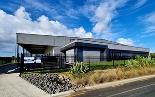 Whites Powersports, Head Office, Distribution Centre