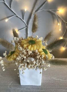 White Resin Handbag with Yellow Daisys
