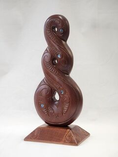 Hand Carved Pikorua Twist